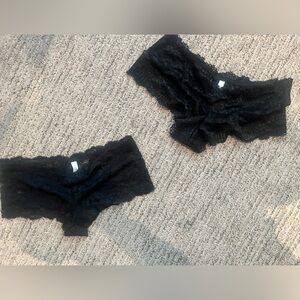 2 LACE BOYSHORTS NEW